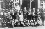 Preston on Stour.  Group of schoolchildren