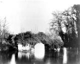 Warwick.  Medieval bridge over the River Avon