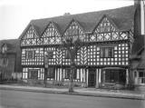 Warwick.  Tudor House Hotel, Stratford Road