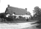 Ardens Grafton.  Manor Cottage